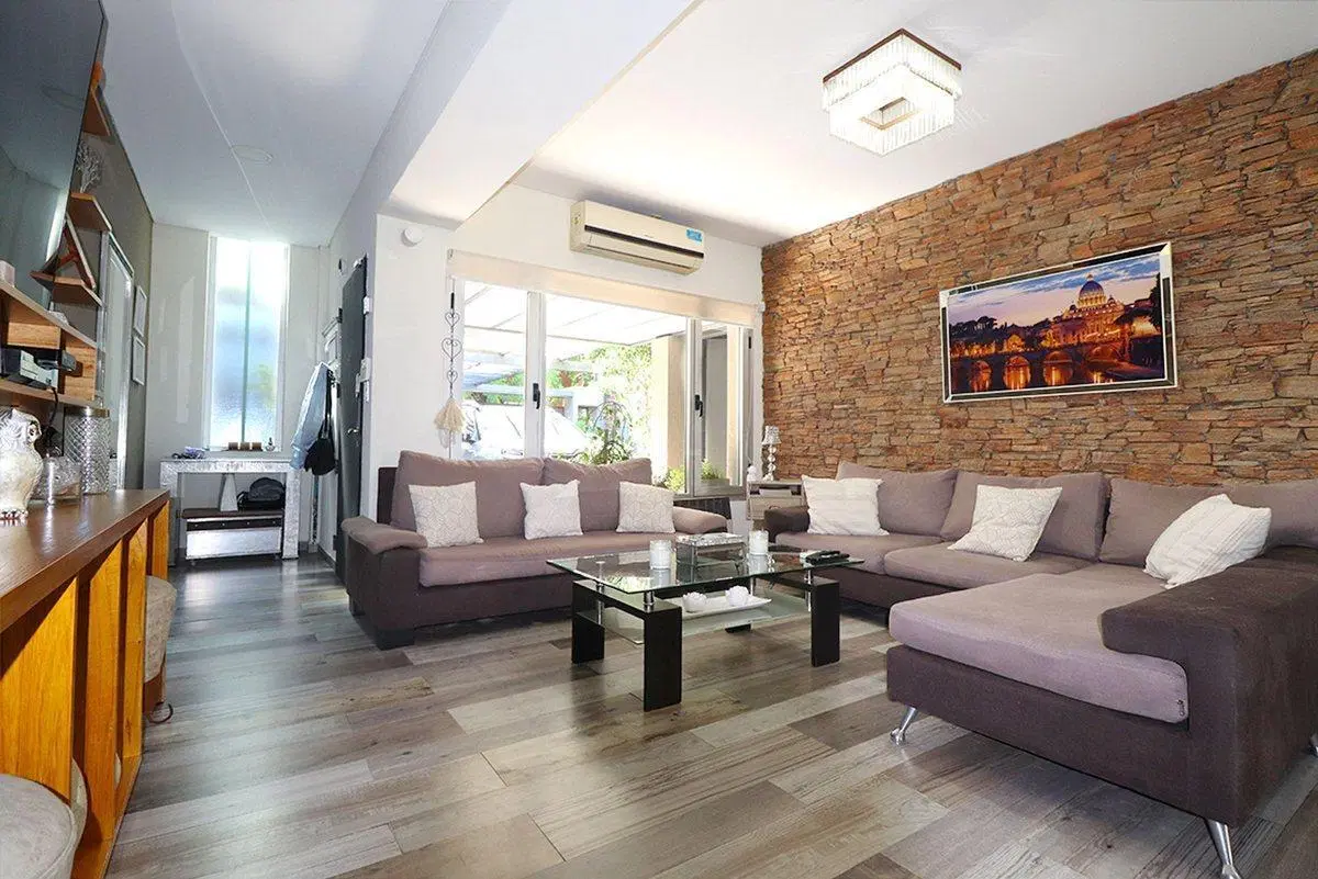 Venta Casa 6 ambientes Villa Luro c/pileta 4