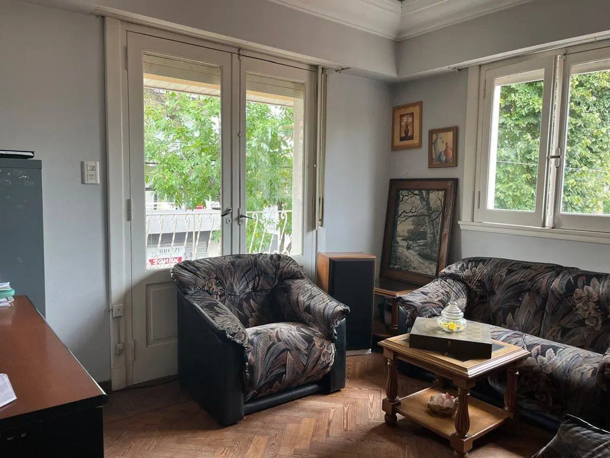 VENTA CASA 3 AMBIENTES MONTE GRANDE JARDÍN-COCHERA 4