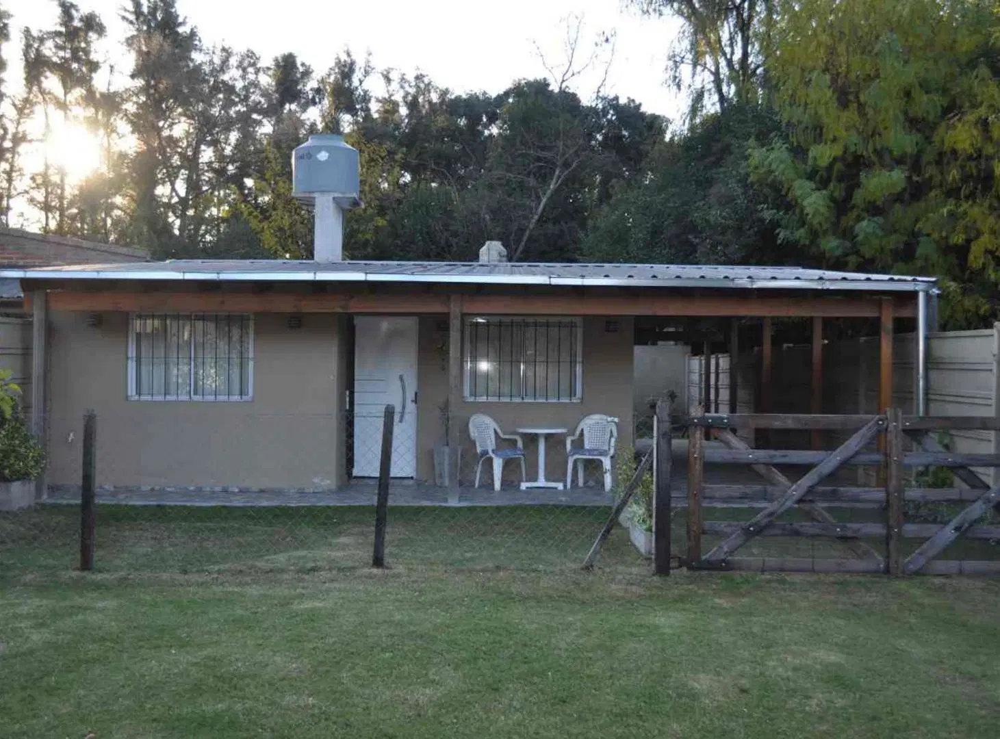 VENTA CASA 3 AMBIENTES  COCHERA GRAL. RODRIGUEZ 5