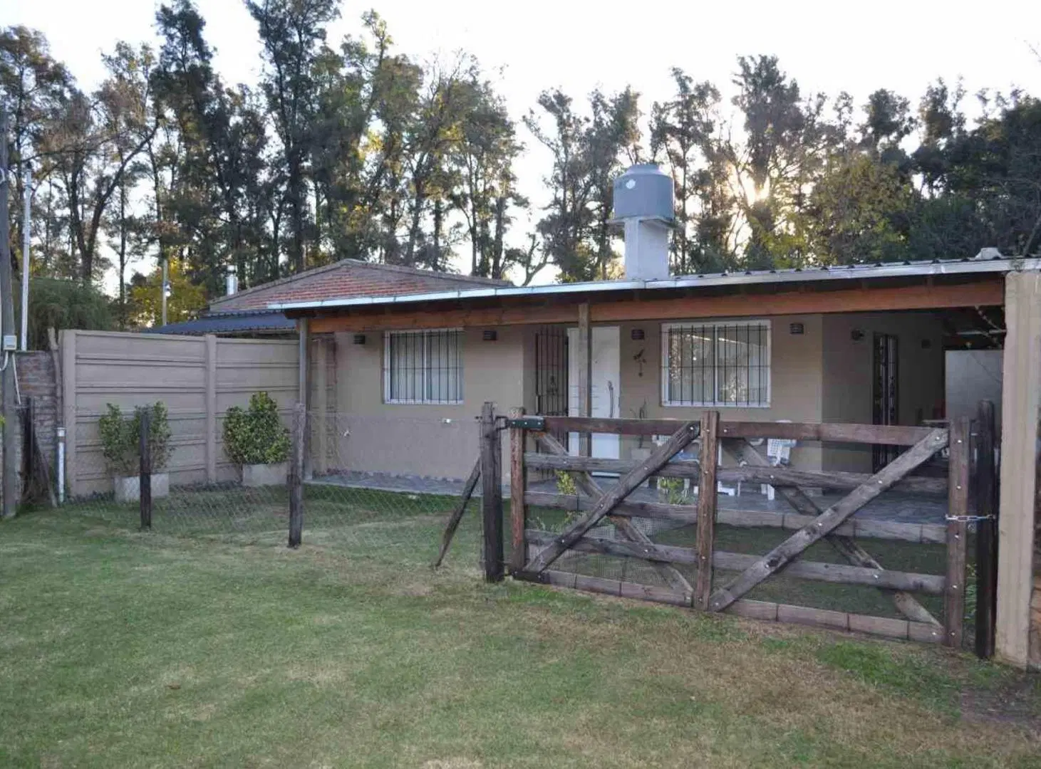 VENTA CASA 3 AMBIENTES  COCHERA GRAL. RODRIGUEZ 2