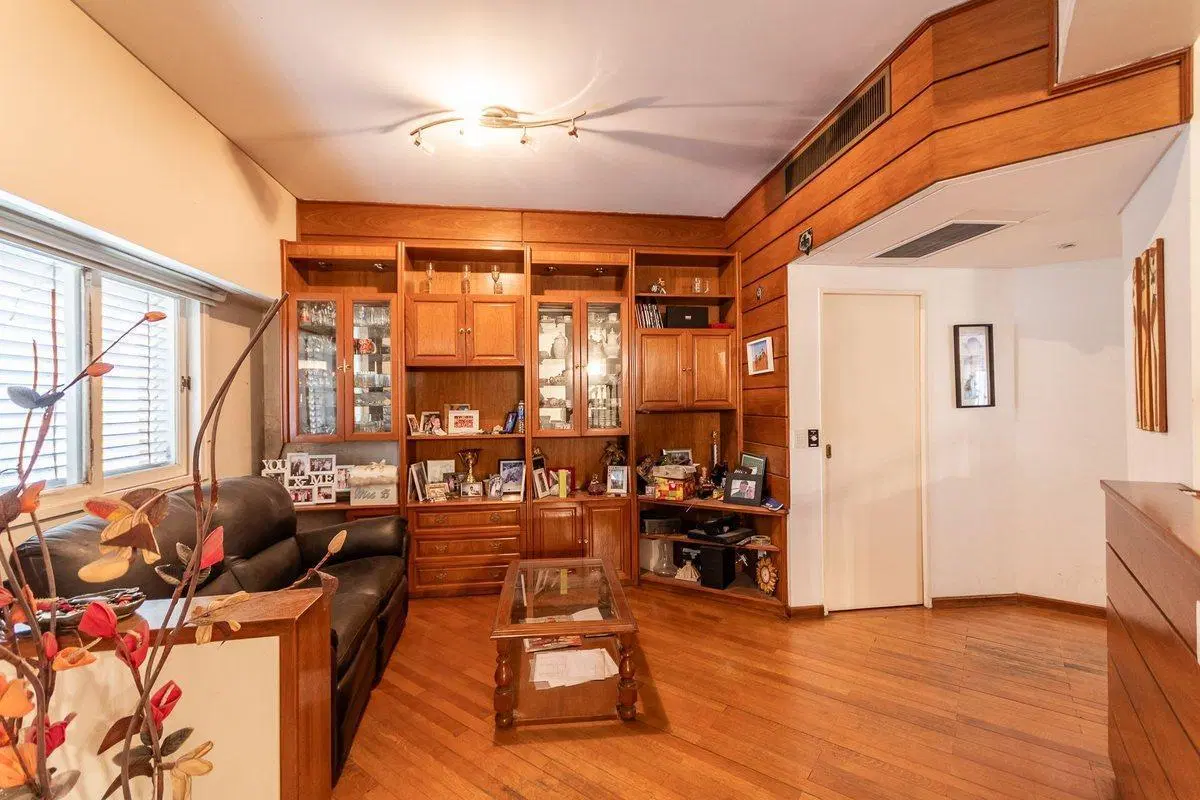 CASA 6 AMBIENTES VENTA BELGRANO R COCHERA 4