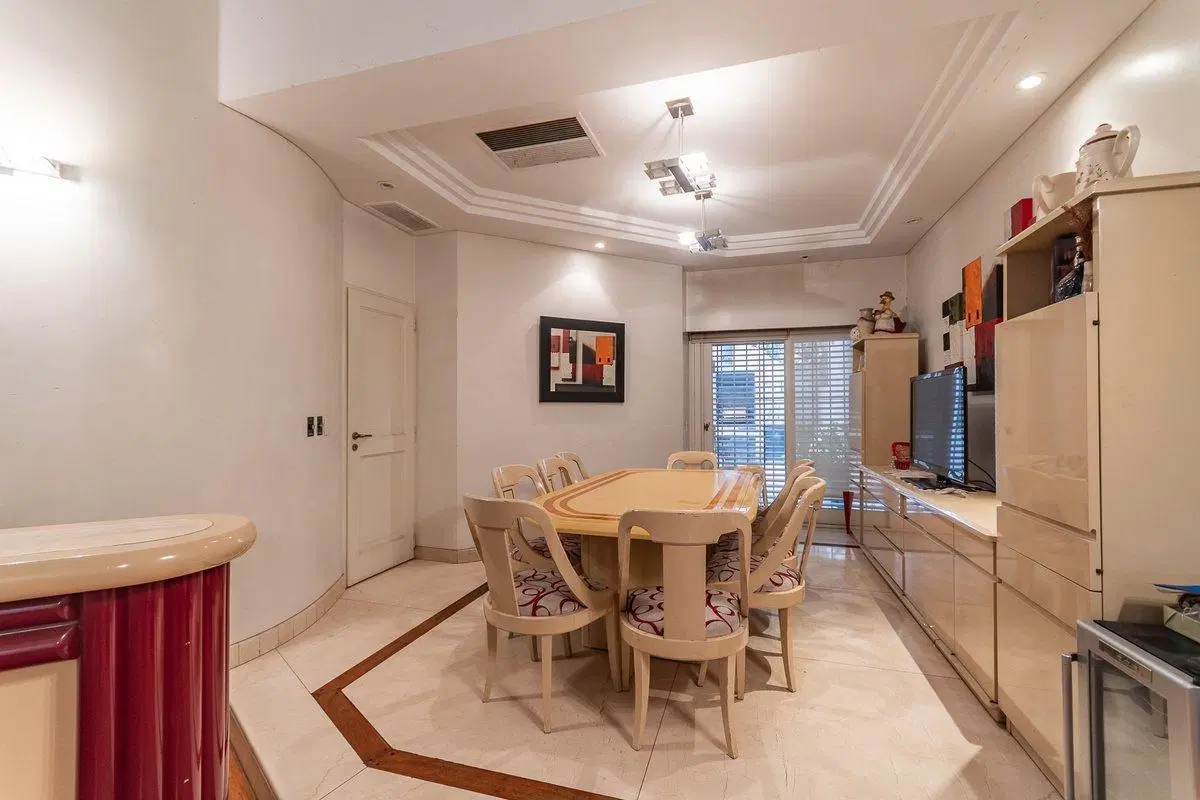 CASA 6 AMBIENTES VENTA BELGRANO R COCHERA 3