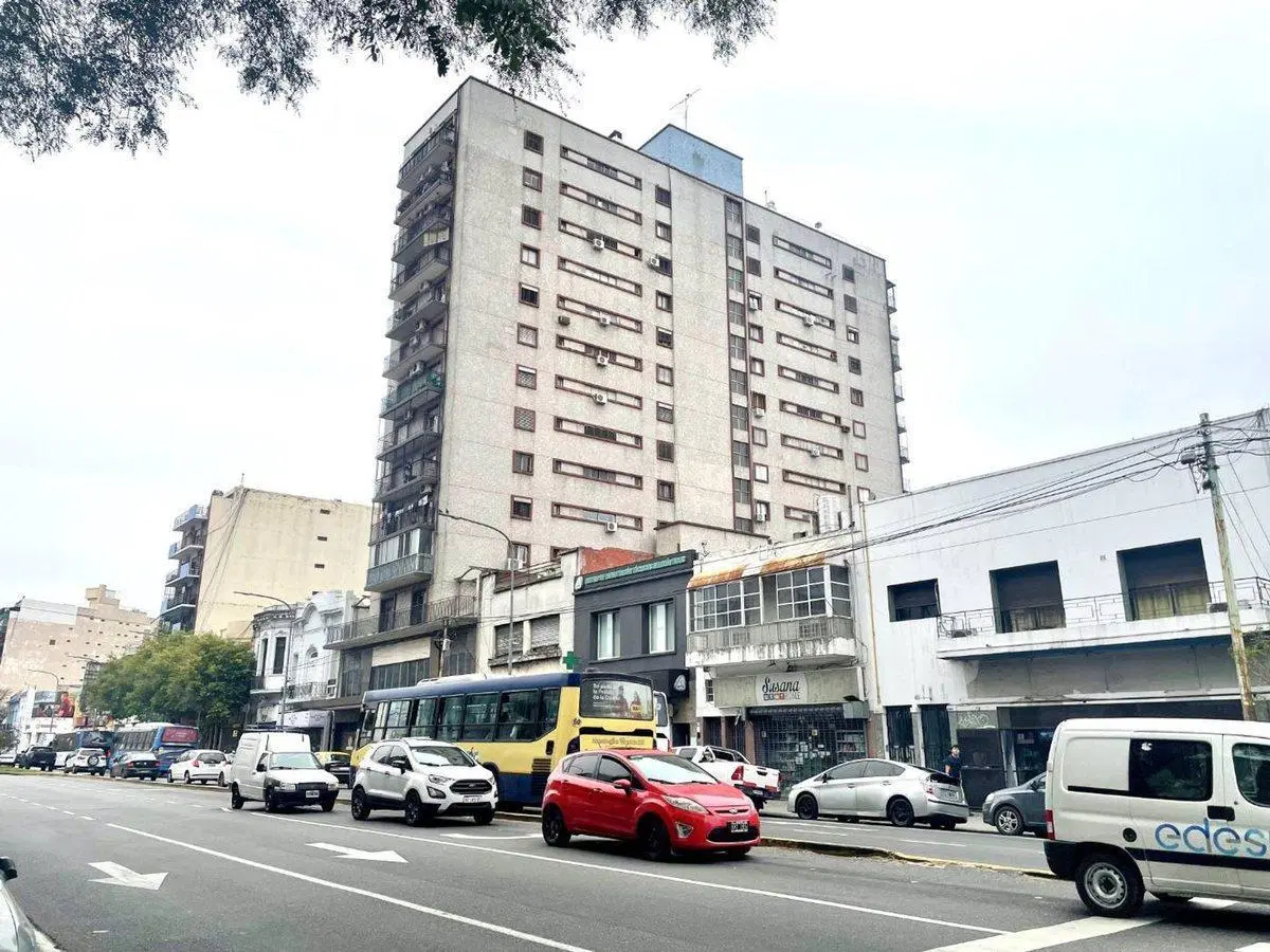 venta lote 380 mt2 Av Rivadavia  Floresta 12 pisos 3