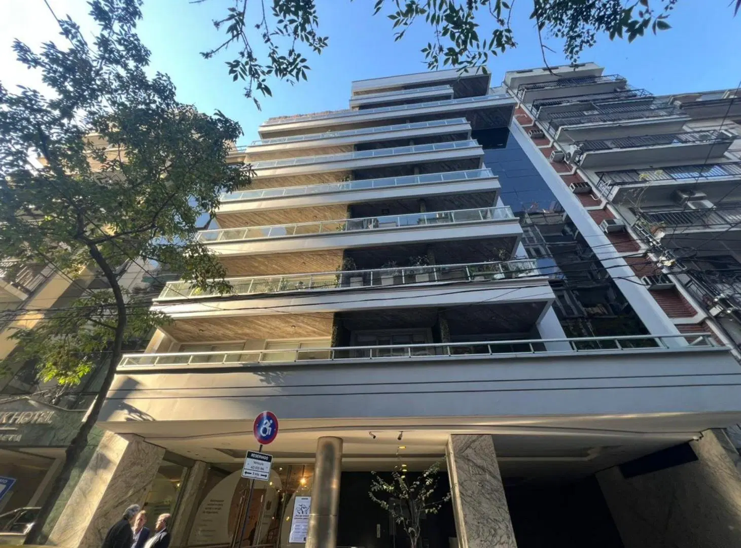 DEPARTAMENTO 3 AMBIENTES VENTA RECOLETA COCHERA 5