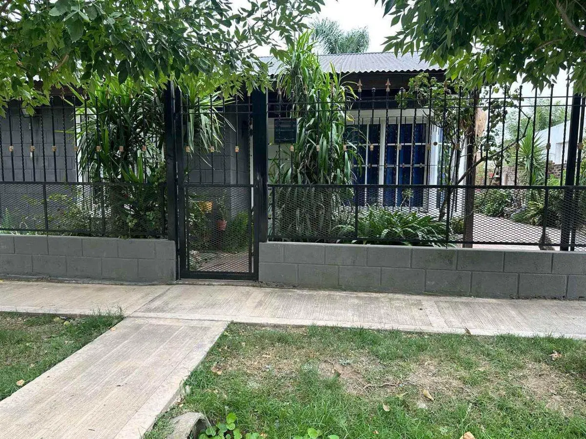 CASA 4 AMBIENTES  MARCOS PAZ VENTA C/PILETA 2