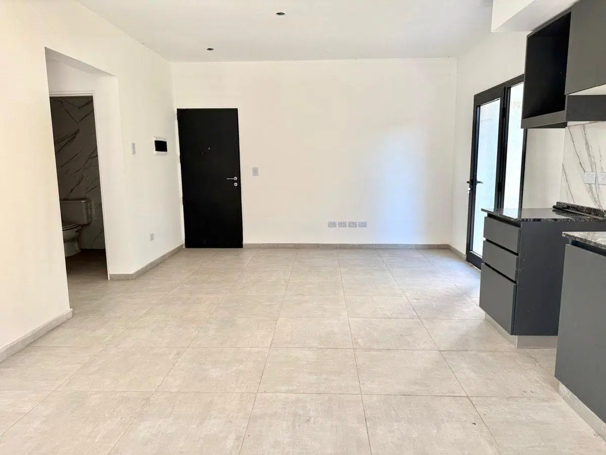 Departamento 2 Ambientes en Venta Hurlingham Patio 4