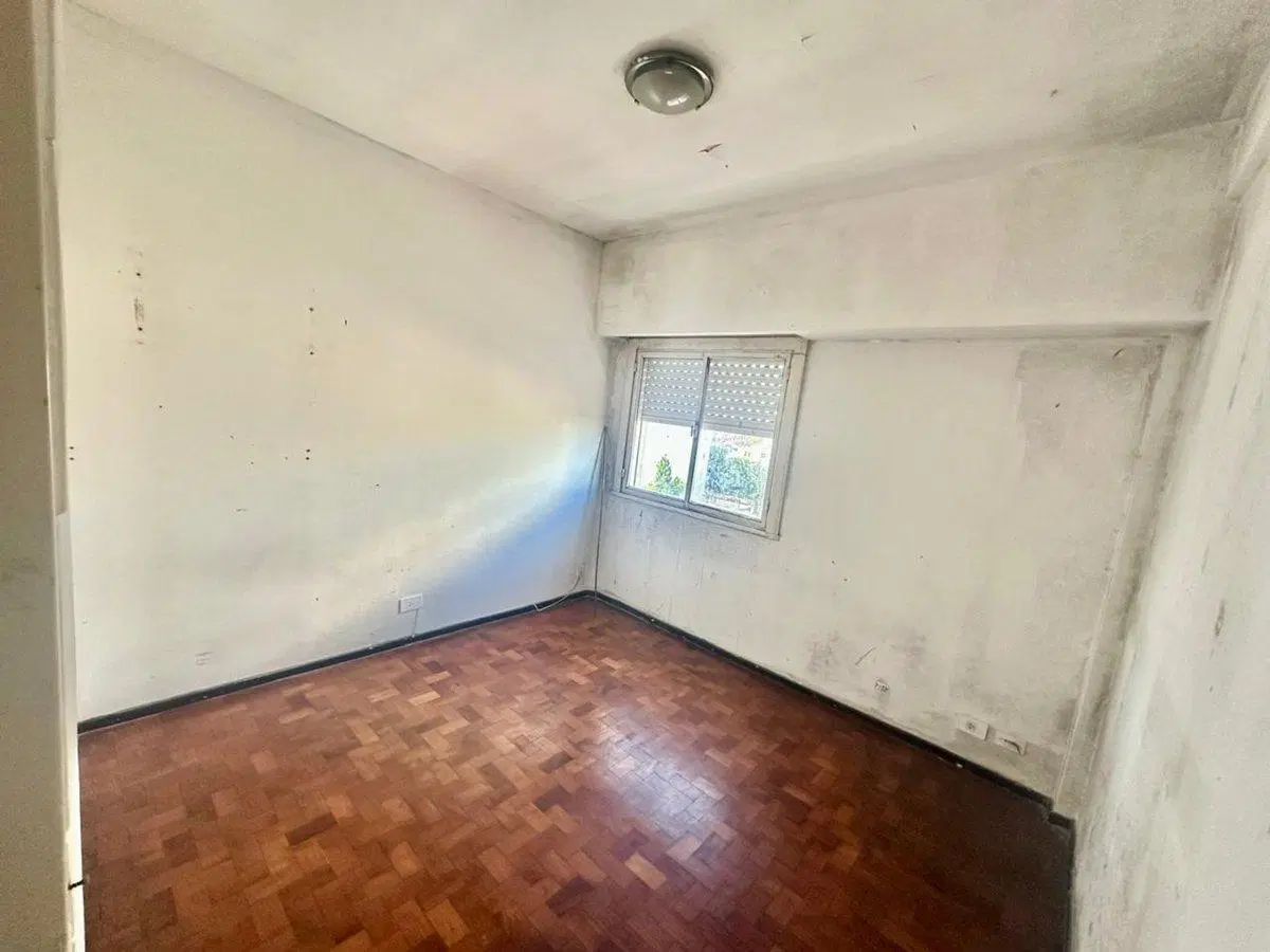 DEPARTAMENTO 2 AMBIENTES VENTA LINIERS REFACCIONAR 3