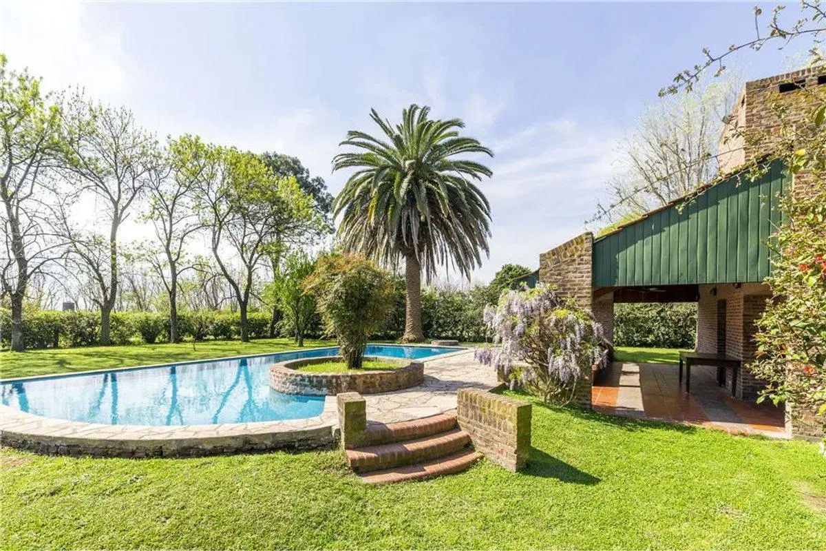 Quinta 6 ambientes venta Pilar 2