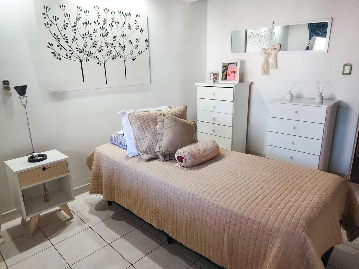 CASA 3 AMBIENTES VENTA CASTELAR NORTE JARDIN 4