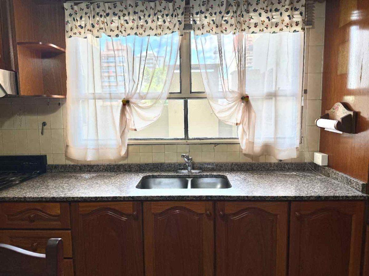 Foto de DEPARTAMENTO 4 AMBIENTES VENTA CASEROS, imagen 1