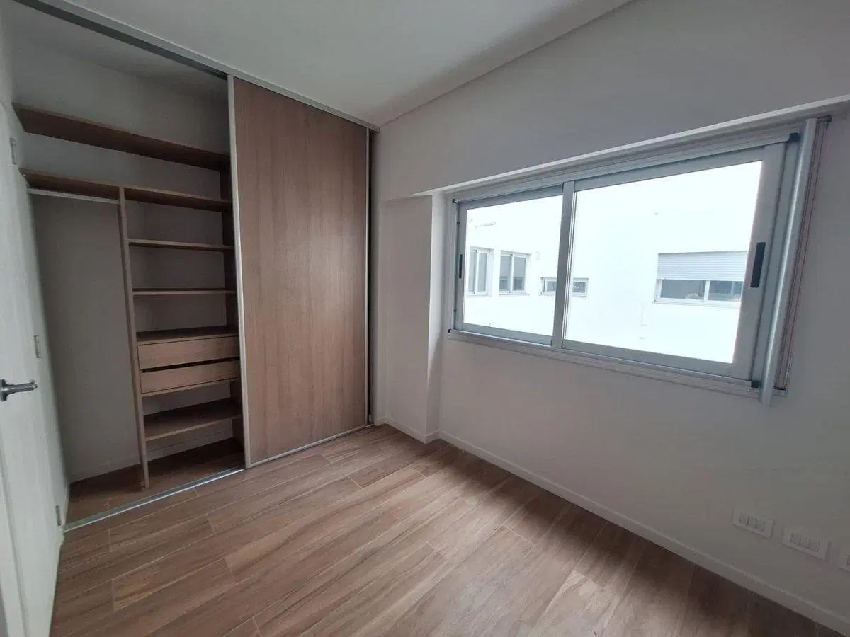 VENTA DEPARTAMENTO 4 AMBIENTES CABALLITO COCHERA 5