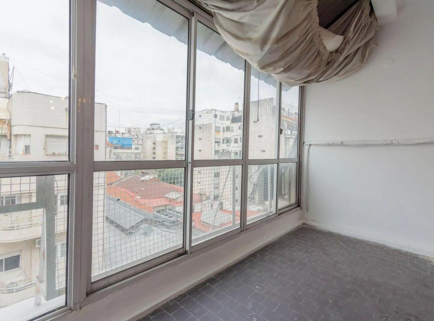 VENTA DEPARTAMENTO 2 AMBIENTES RECOLETA S/EXPENSAS 5