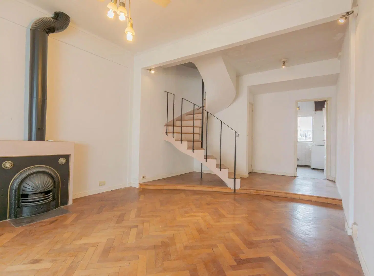 VENTA DEPARTAMENTO 2 AMBIENTES RECOLETA S/EXPENSAS 2