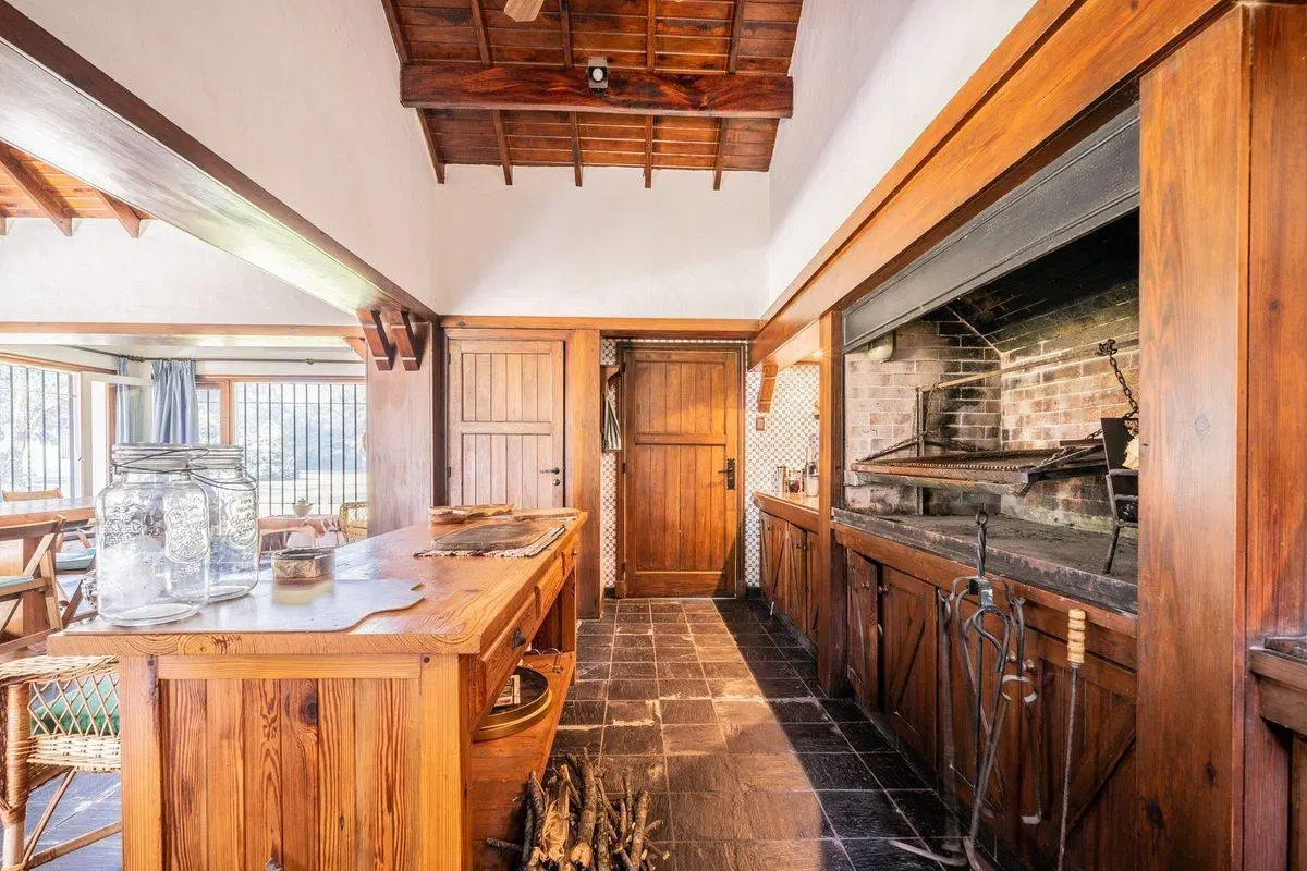 Quinta 6 ambientes en venta en Escobar con pileta 3