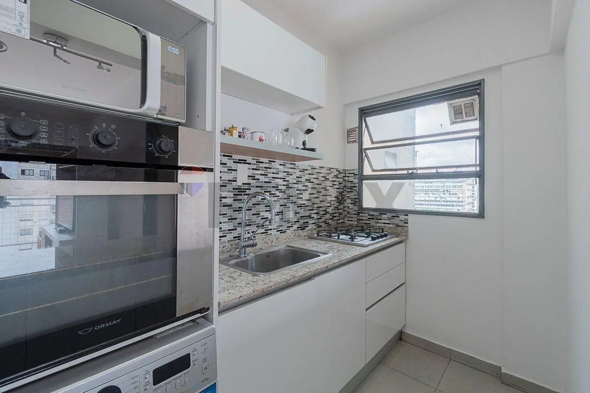 VENTA CENTRO- DEPARTAMENTO 3 AMBIENTES CON BALCON 4