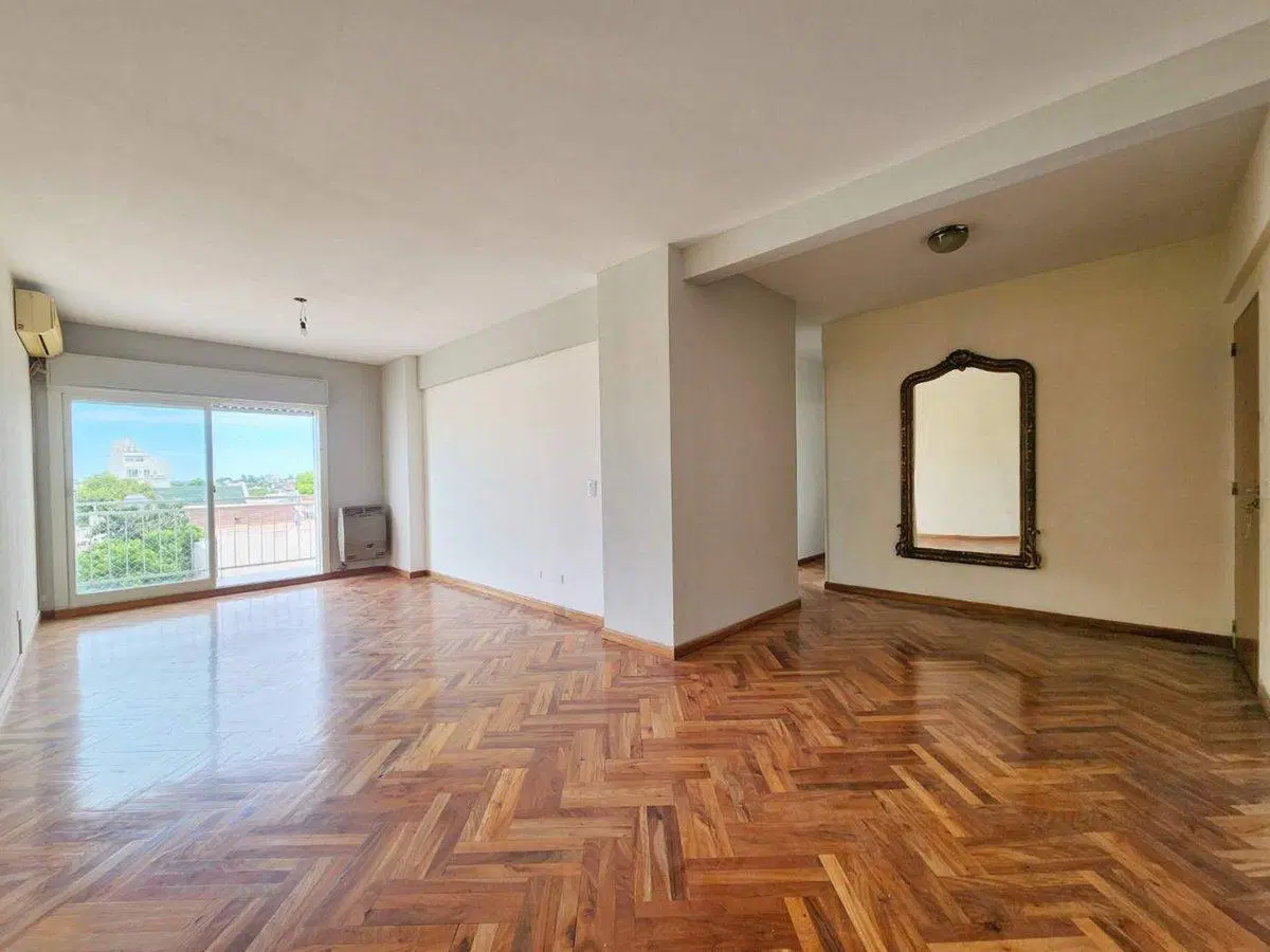 Departamento Venta 5 ambientes en Flores 5