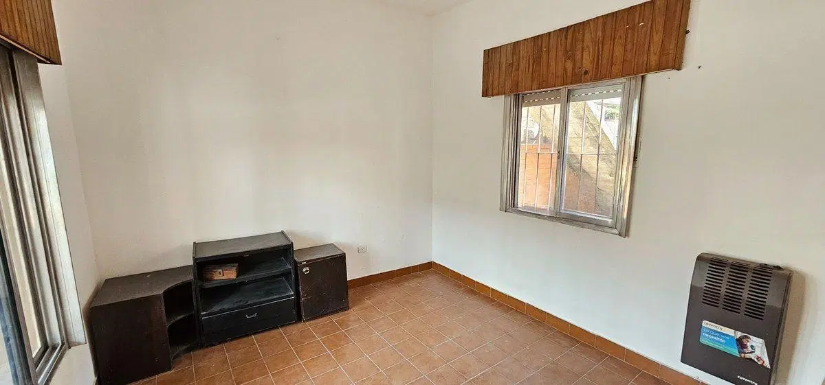 VENTA CASA 3 AMBIENTES C/LUGAR COMERCIAL JL SUAREZ 2