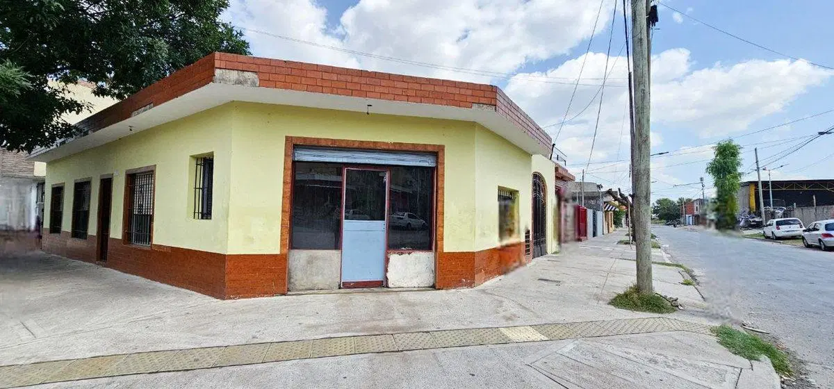 VENTA CASA 3 AMBIENTES C/LUGAR COMERCIAL JL SUAREZ 4