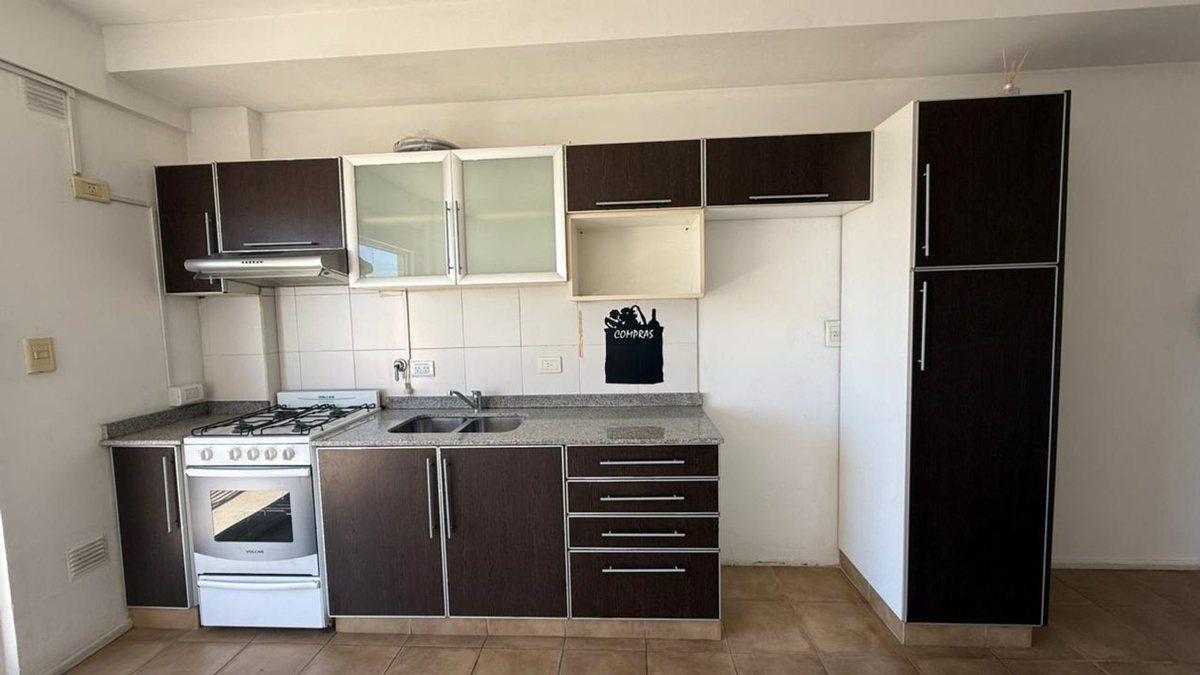 Foto de DEPARTAMENTO 2 AMBIENTES VENTA AVELLANEDA BALCON, imagen 2