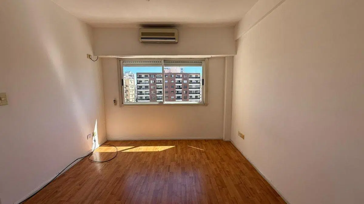DEPARTAMENTO 2 AMBIENTES VENTA AVELLANEDA BALCON 4