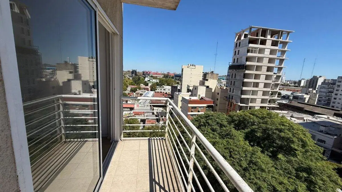 DEPARTAMENTO 2 AMBIENTES VENTA AVELLANEDA BALCON 3