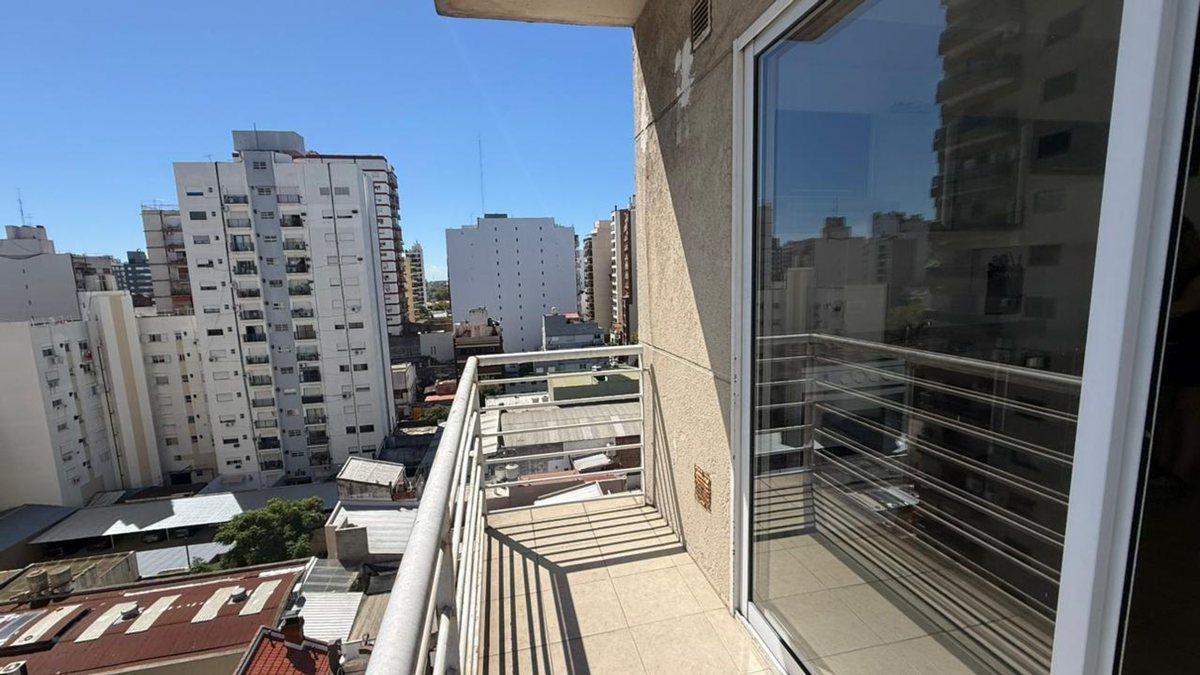 DEPARTAMENTO 2 AMBIENTES VENTA AVELLANEDA BALCON