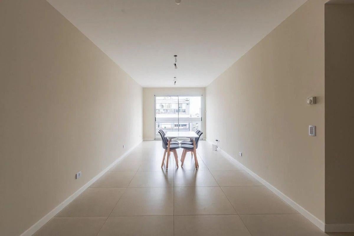 DEPARTAMENTO 4 AMBIENTES VENTA URQUIZA COCHERA