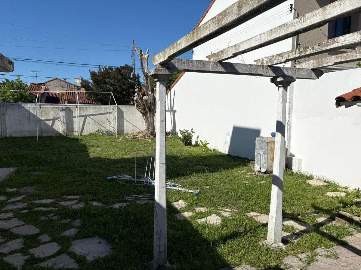 CASA 5 AMBIENTES VENTA CASTELAR COCHERA JARDIN 5