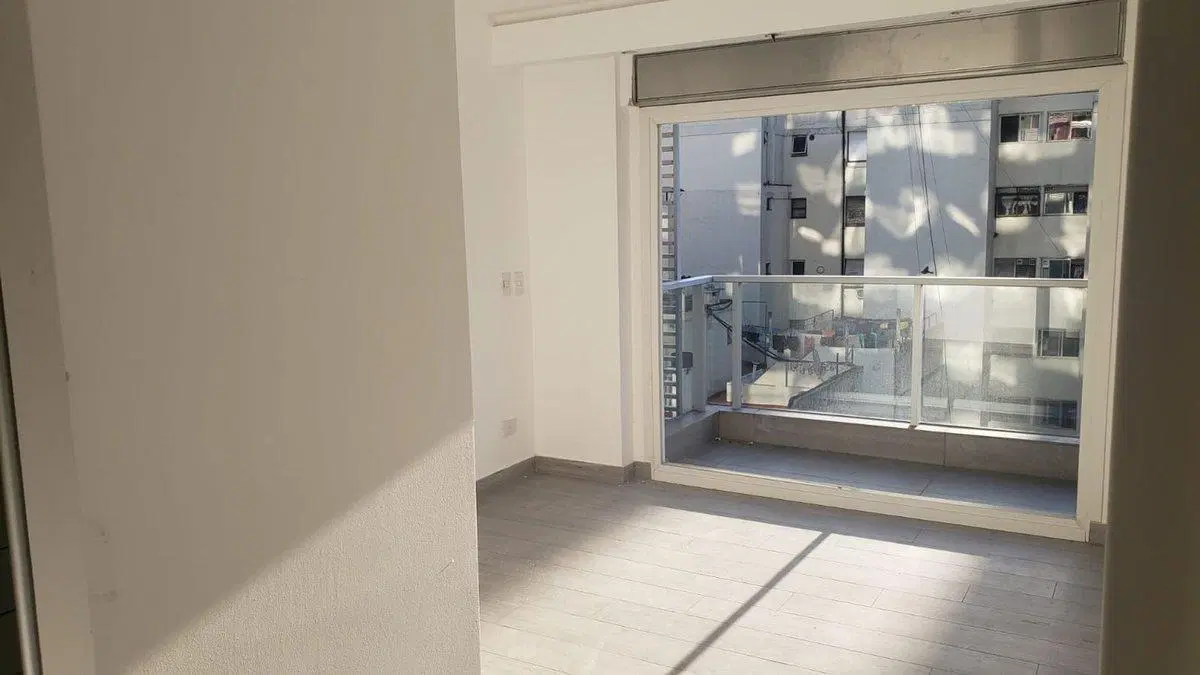 DEPARTAMENTO 4 AMBIENTES VENTA FLORES COCHERA 4