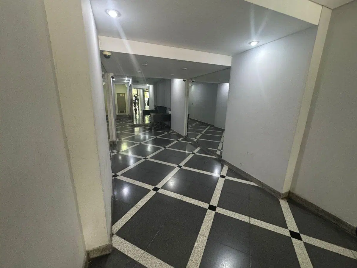Venta departamento  2 ambientes Las cañitas 5