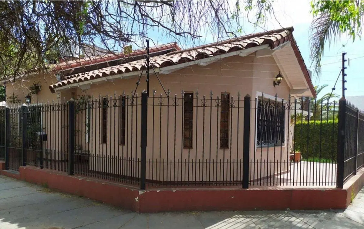 Casa 5 Ambientes VENTA Villa Luzuriaga Garage 2