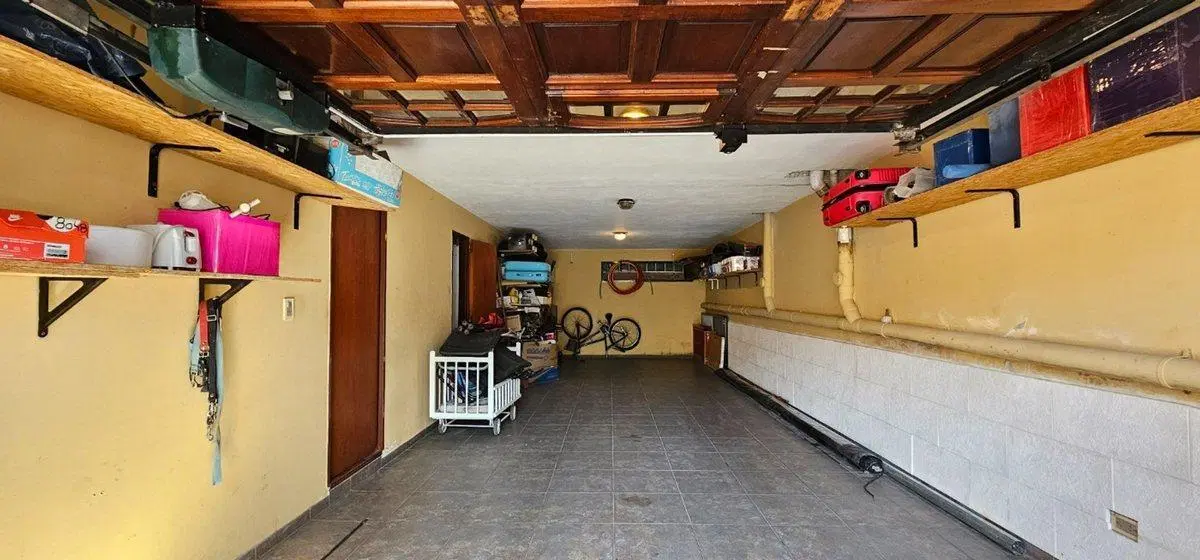 CASA VENTA 4 AMBIENTES BERNAL OESTE PILETA QUINCHO 3
