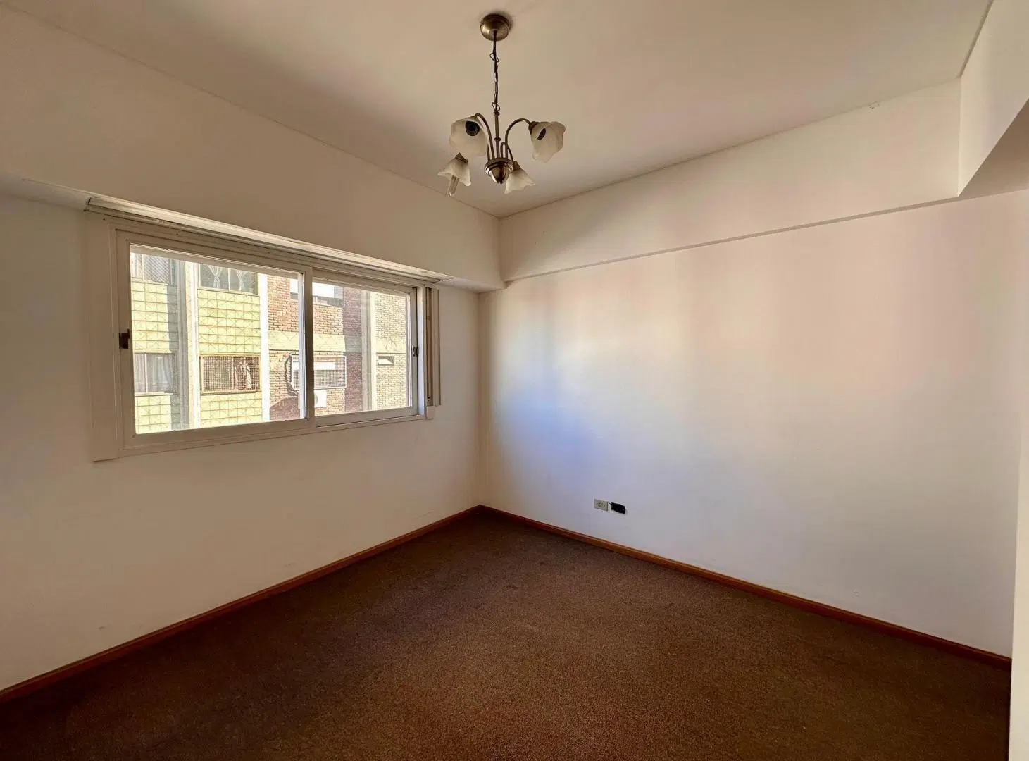 DEPARTAMENTO 2 AMBIENTES VENTA SAN MARTIN CENTRO 4