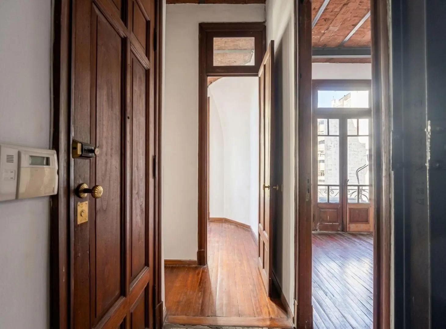 VENTA DEPARTAMENTO 4 AMBIENTES RETIRO LUMINOSO 3