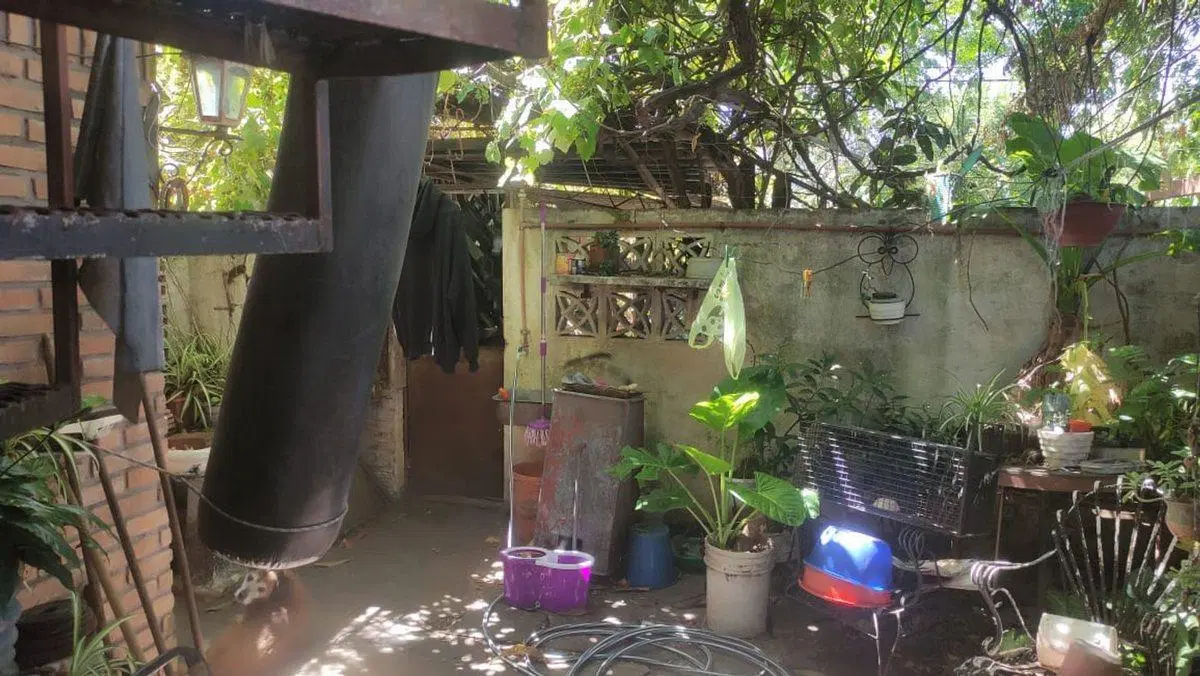 VENTA CASA Y LOCAL A RECICLAR  EN VILLA ADELINA 2