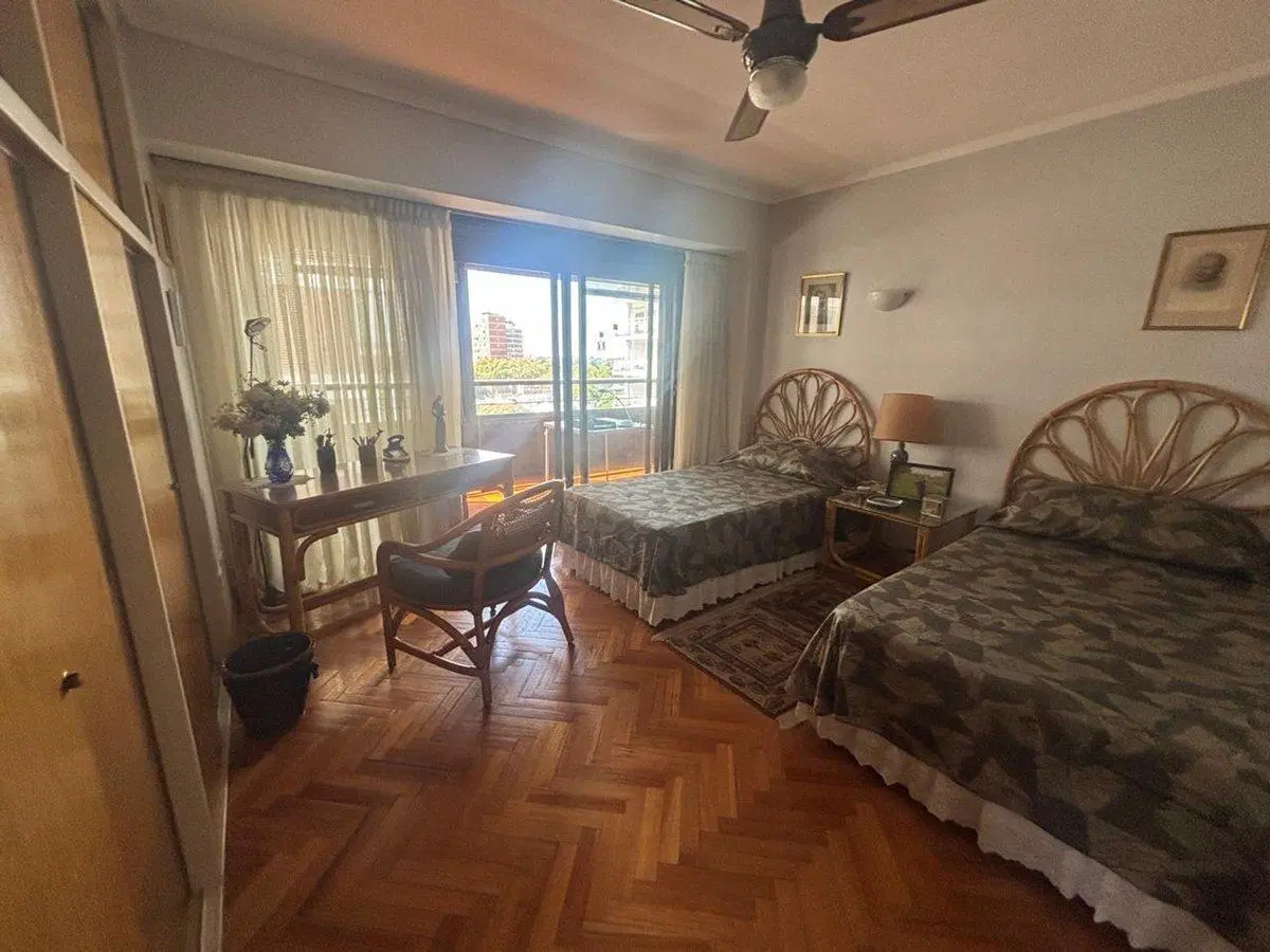 DEPARTAMENTO 5 AMBIENTES VENTA MARTÍNEZ COCHERA 3