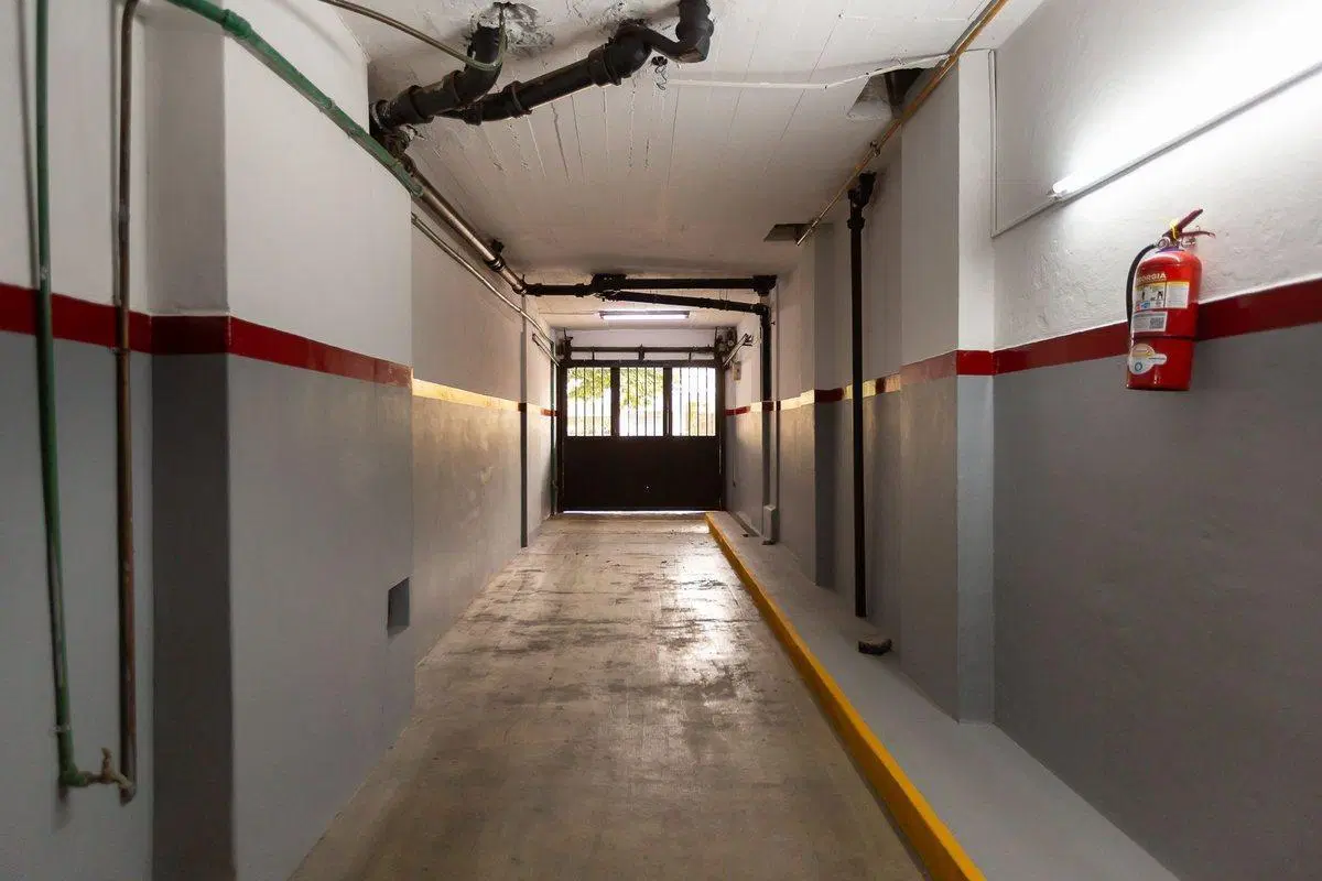 VENTA COCHERA DOBLE CUBIERTA FIJA EN VILLA URQUIZA 3