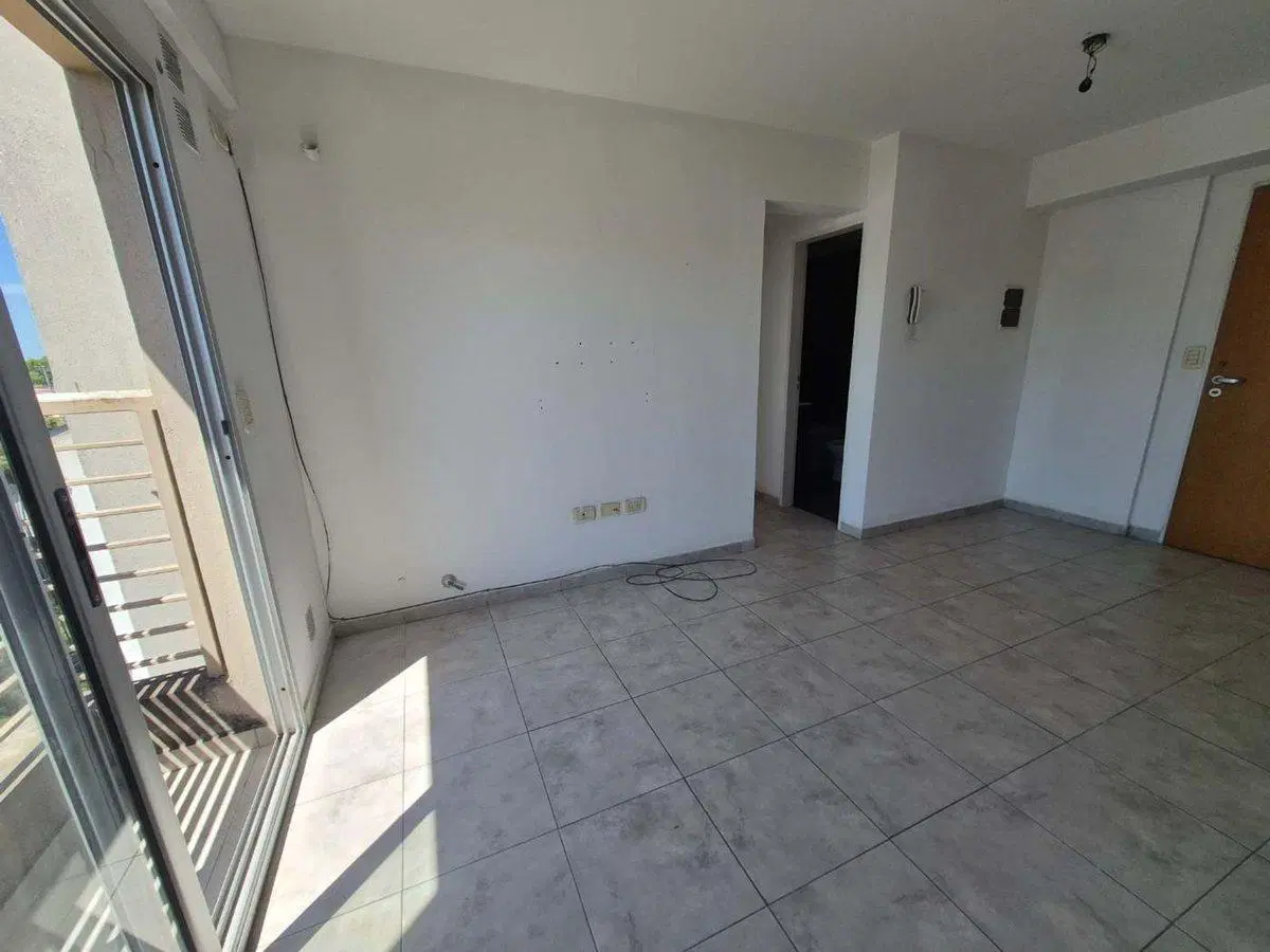 Departamento 2 Ambientes VENTA Morón Cochera 5