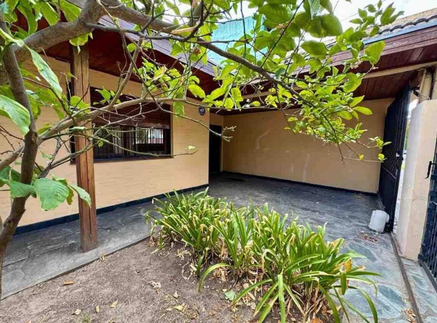 CASA VENTA MERLO NORTE 4 AMBIENTES PILETA QUINCHO 3
