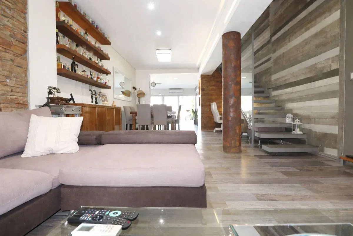 Venta Casa 6 ambientes Villa Luro c/pileta 4