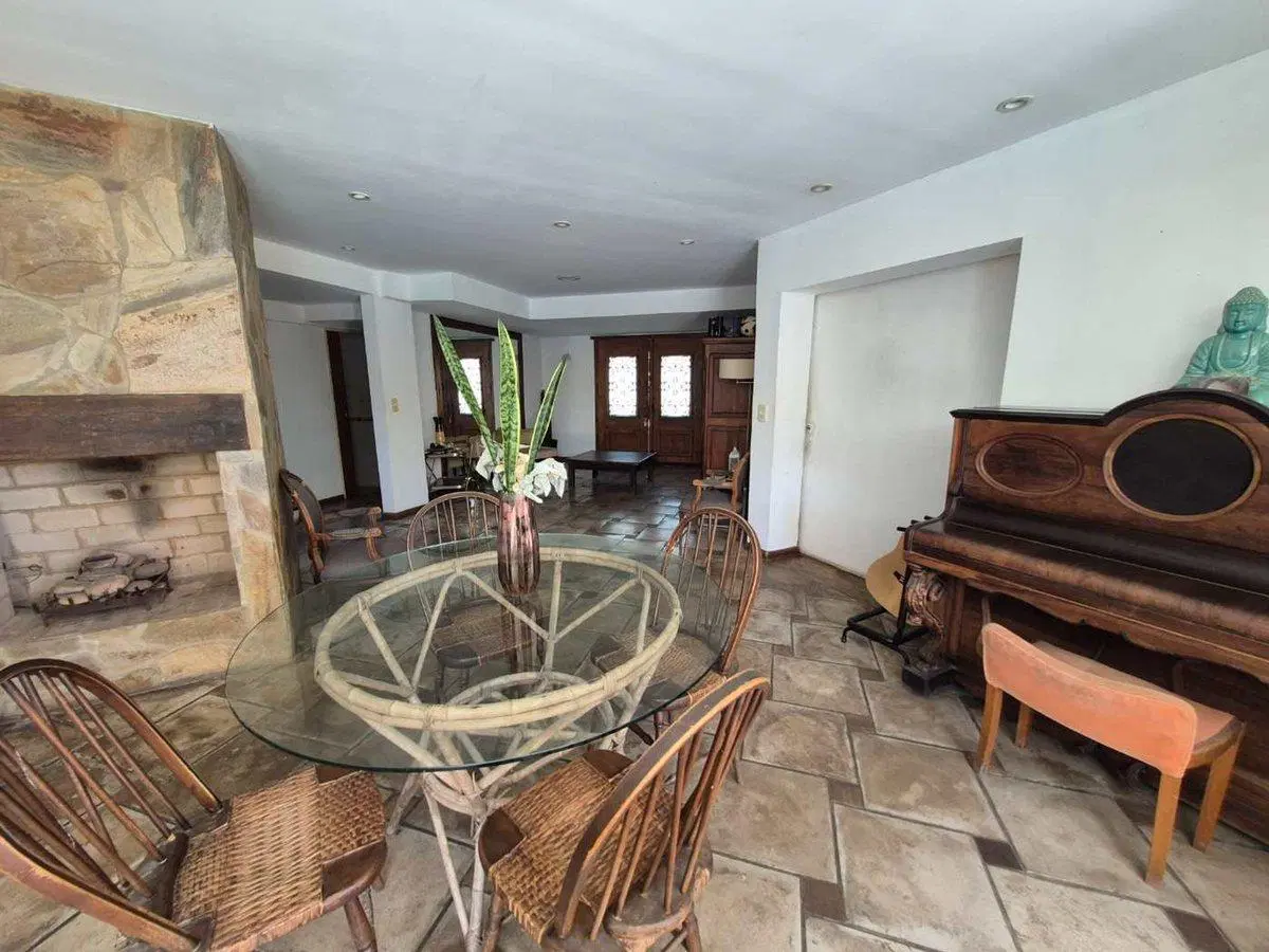 Casa 10 Ambientes VENTA Aranzazu Escobar Pileta 8