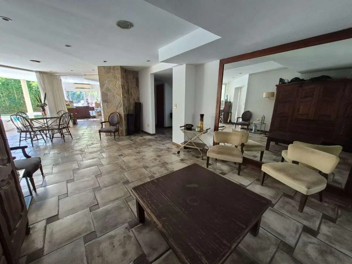 Casa 10 Ambientes VENTA Aranzazu Escobar Pileta 3