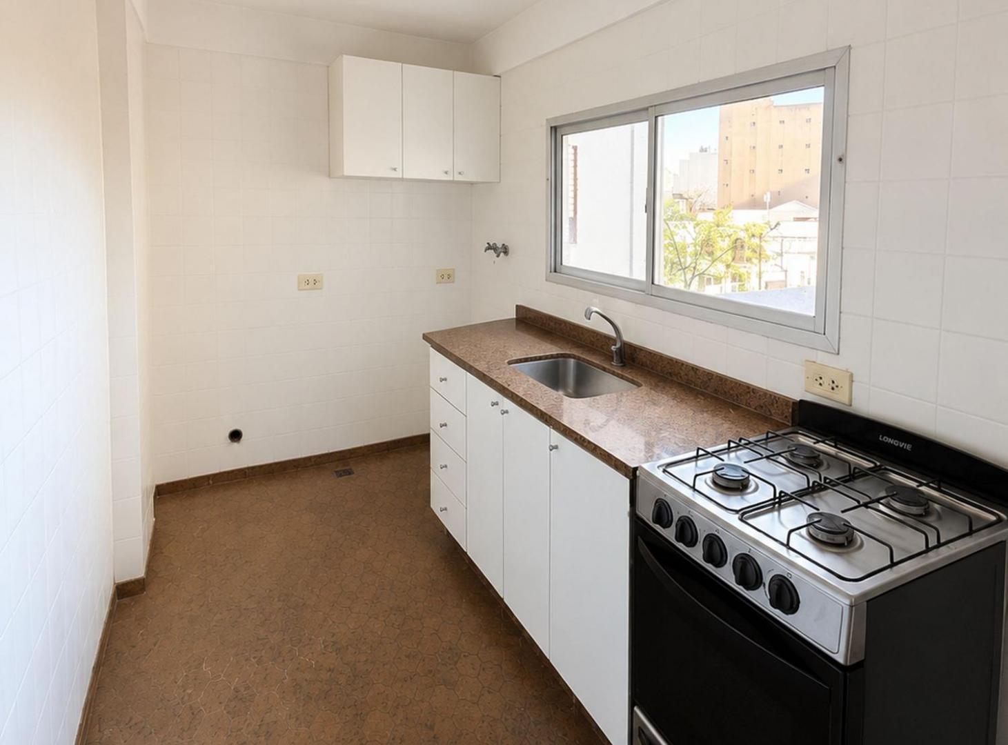 Foto de VENTA DEPARTAMENTO 2 AMBIENTES VILLA ORTUZAR LUZ, imagen 4