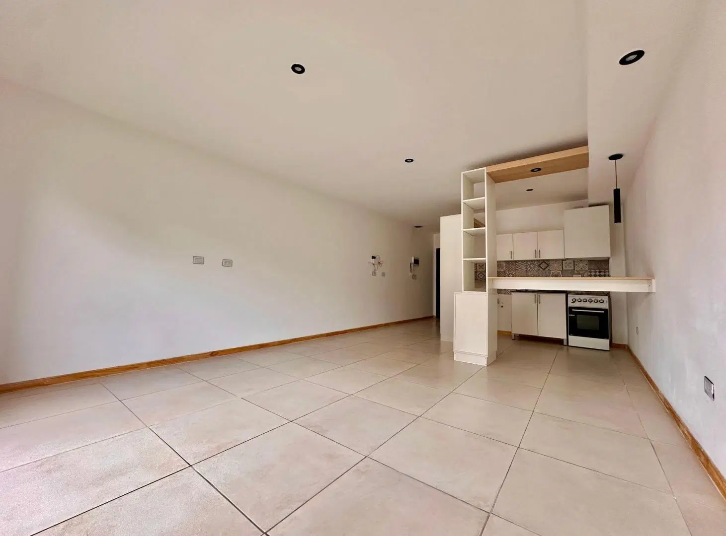 DEPARTAMENTO MONOAMBIENTE VENTA SAN MARTIN COCHERA 5