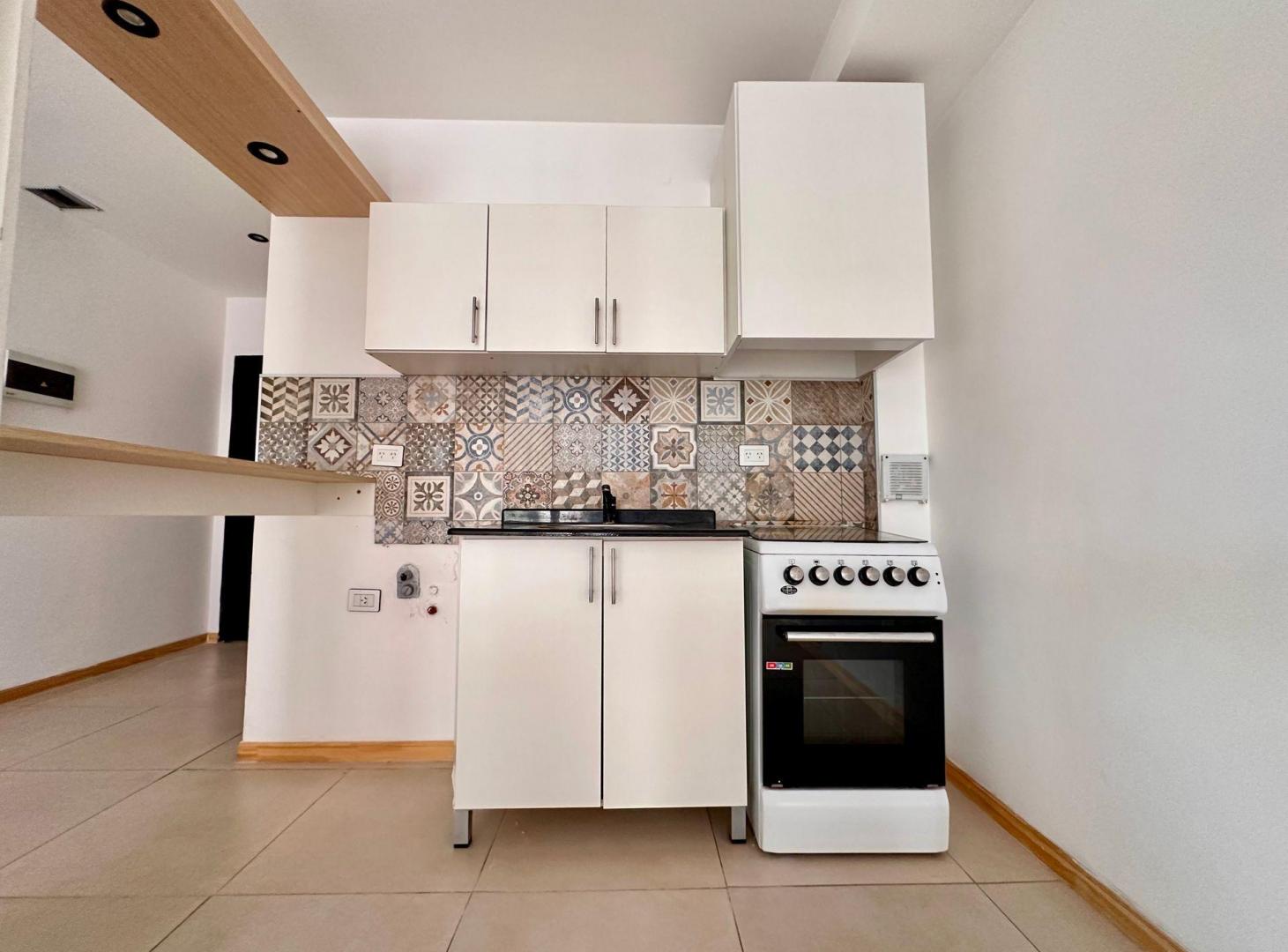 Foto de DEPARTAMENTO MONOAMBIENTE VENTA SAN MARTIN COCHERA, imagen 2