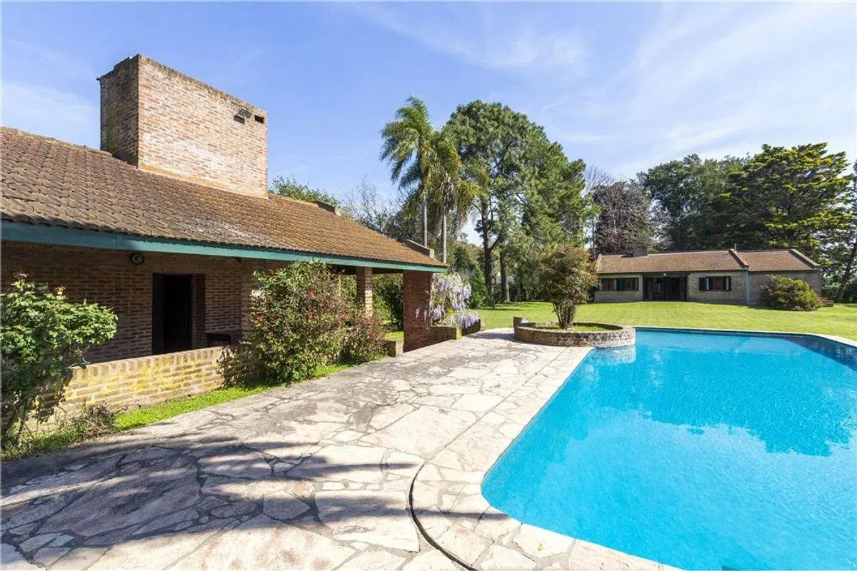 Quinta 6 ambientes venta Pilar 2