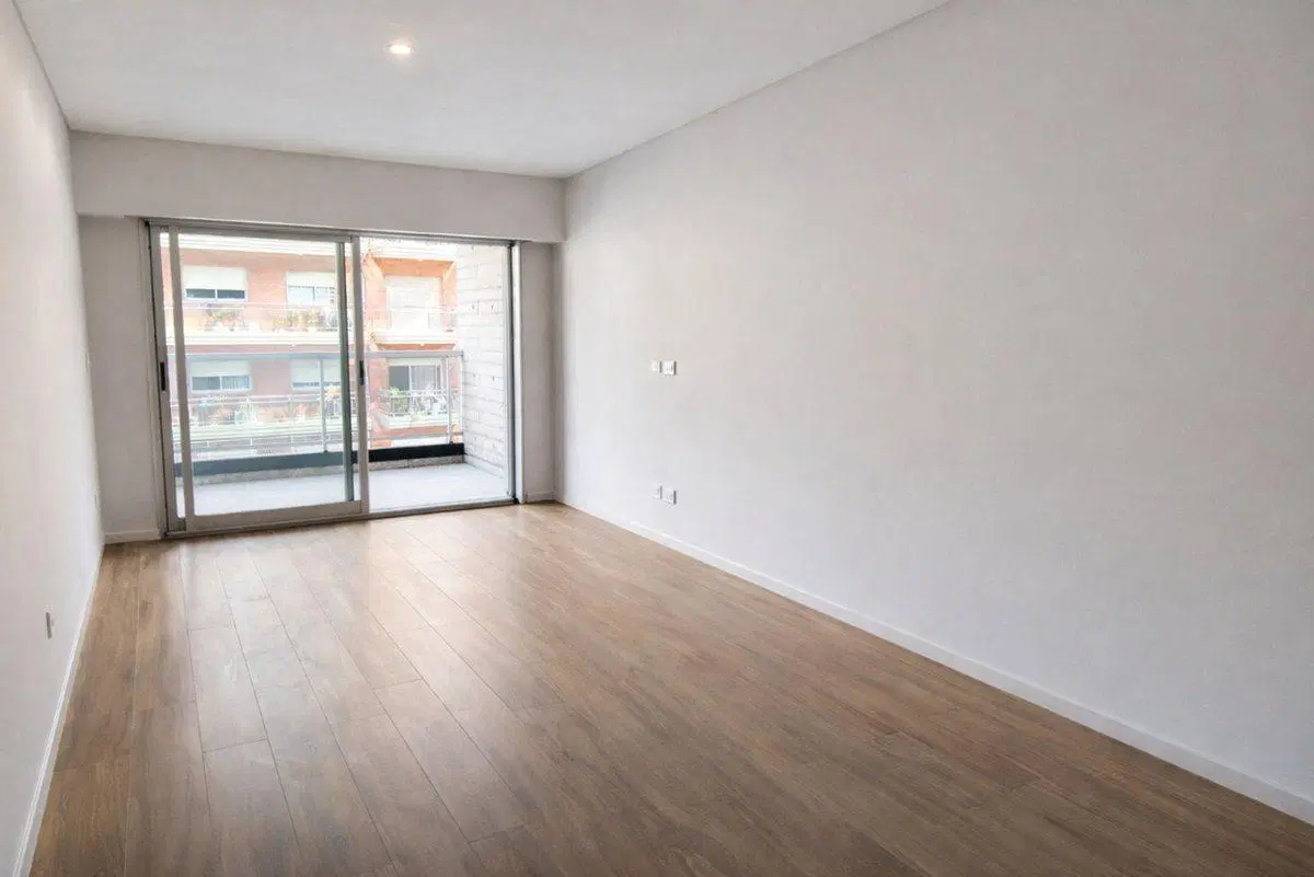 DEPARTAMENTO 4 AMBIENTES VENTA CABALLITO COCHERA 2
