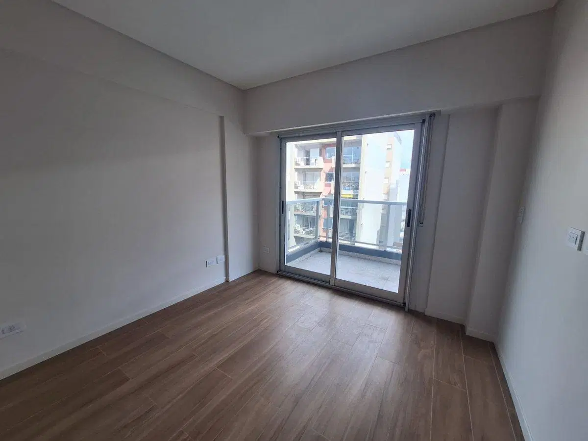 DEPARTAMENTO 4 AMBIENTES VENTA CABALLITO COCHERA 3