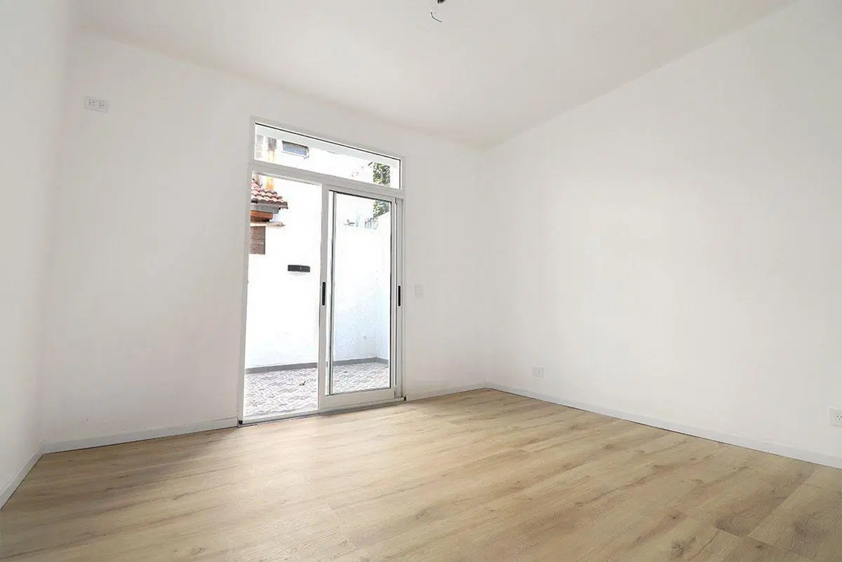 VENTA PH 3 AMBIENTES A NUEVO 2 PATIOS V PUEYRREDON 3