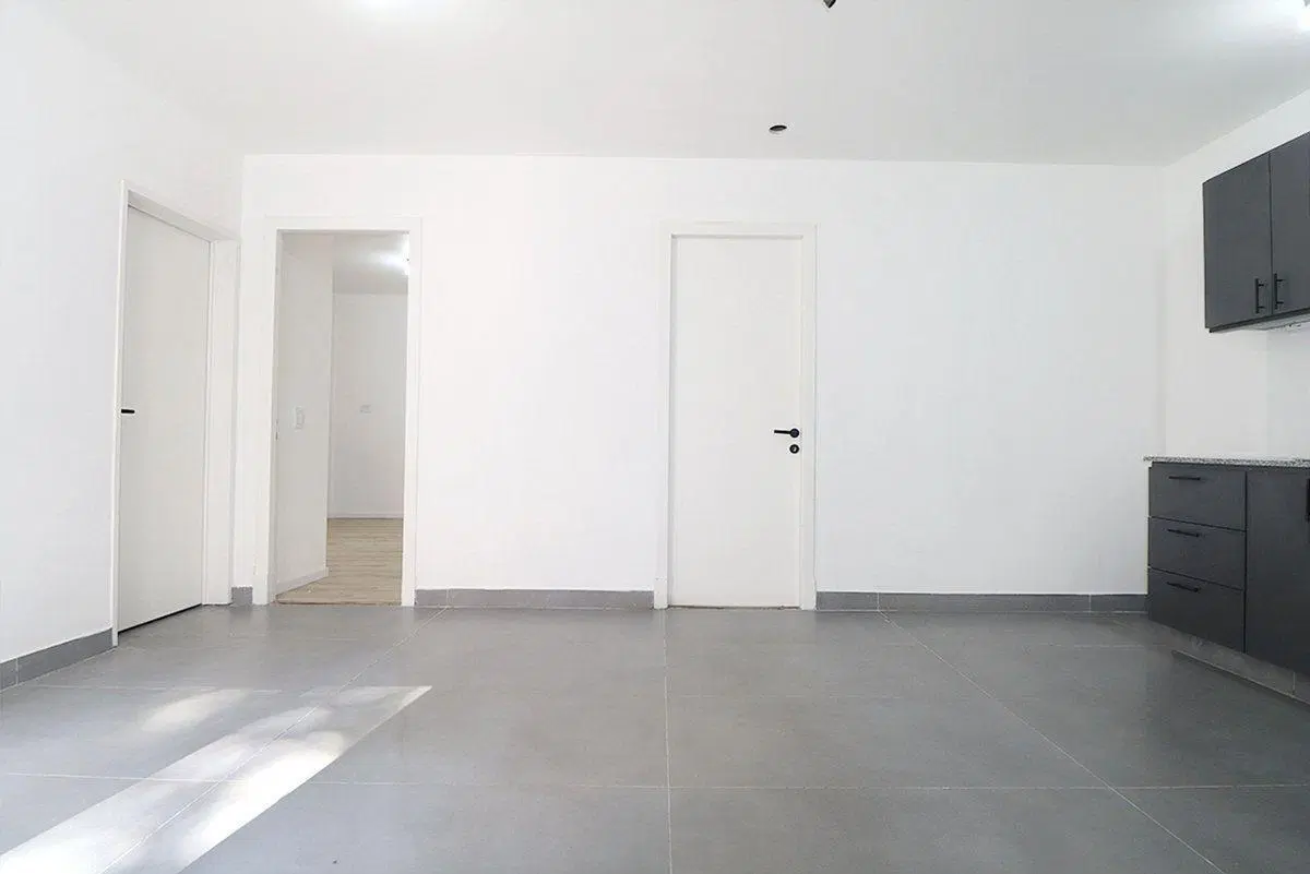VENTA PH 3 AMBIENTES A NUEVO 2 PATIOS V PUEYRREDON 5
